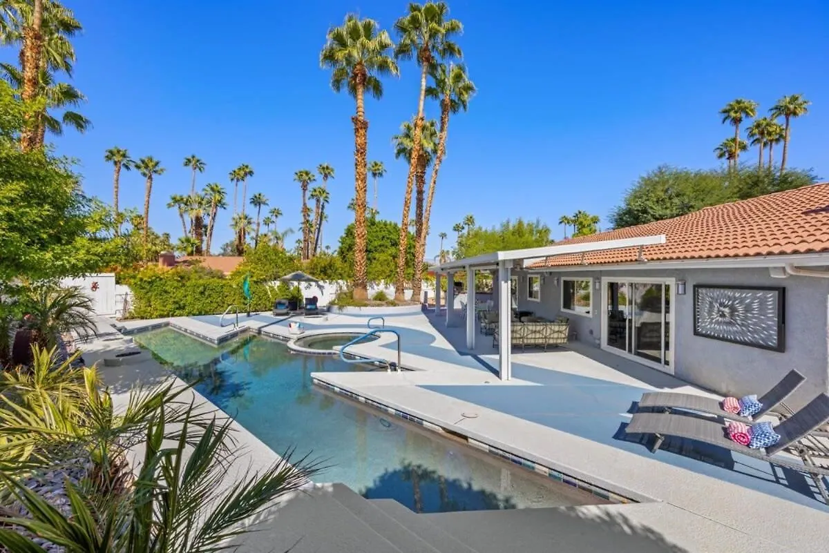 Prázdninový dům Serenity Palms- Gorgeous Villa In Palm Springs USA